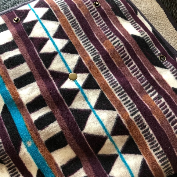 UO without walls reversible poncho wrap os - Picture 3 of 4